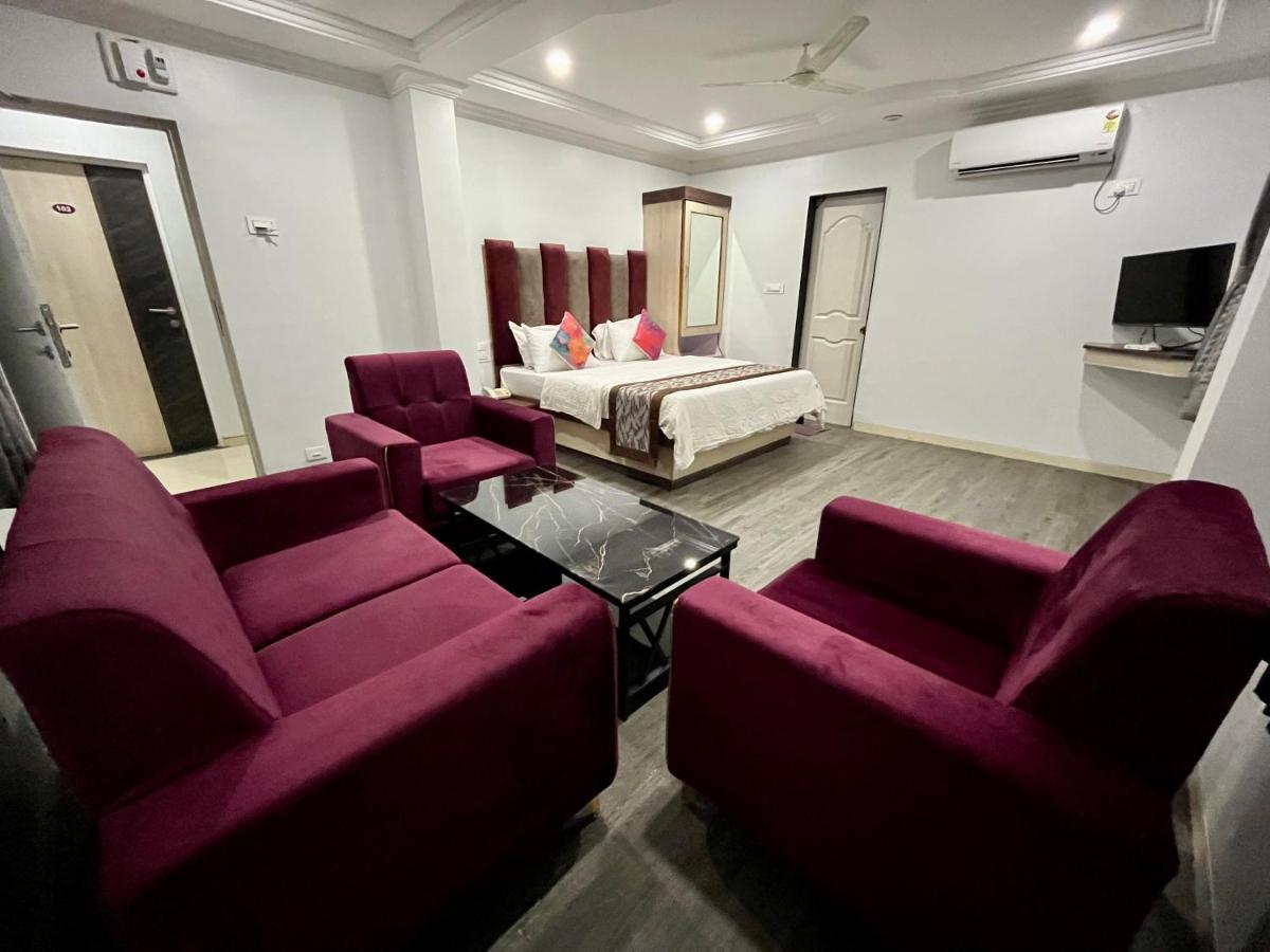 Hotel Jeet Paradise Phaltan Kültér fotó